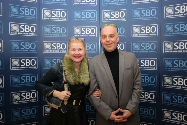 2016-Christmas-Event-of-Best-Banking-magazine-with-the-editor-of-the-magazine-montenegro-concierge-2-600x400-2.jpg